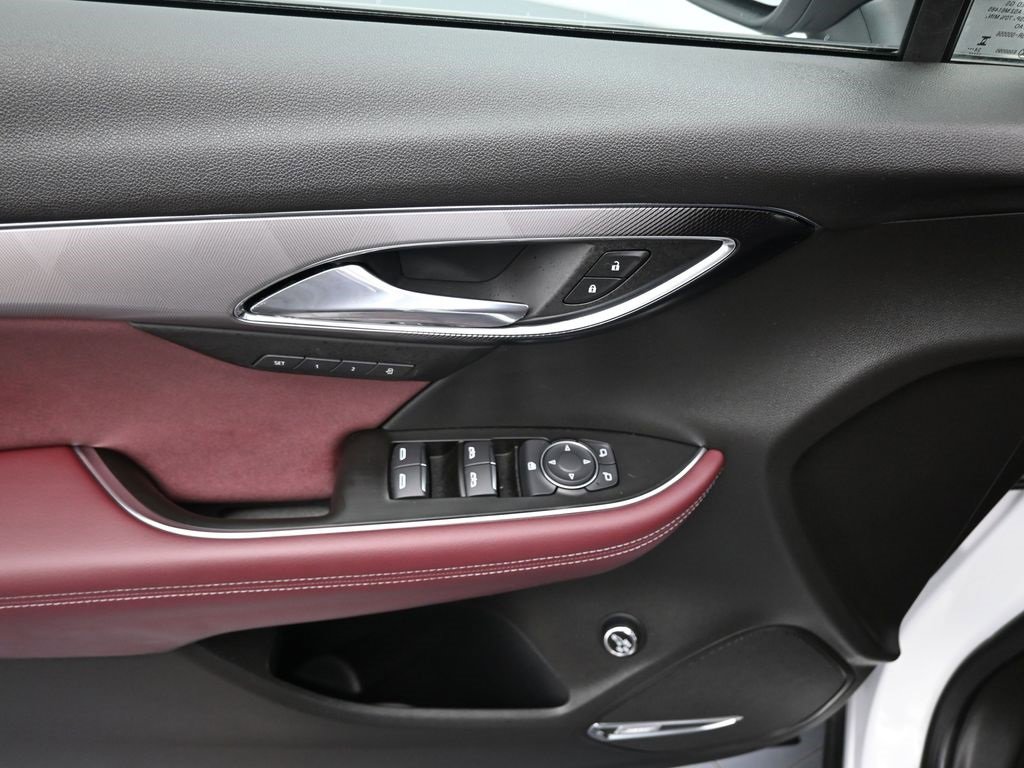 2025 Buick Envision Sport Touring photo 7