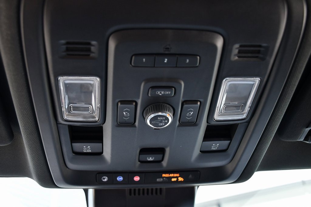 2023 Chevrolet Suburban Z71 photo 17