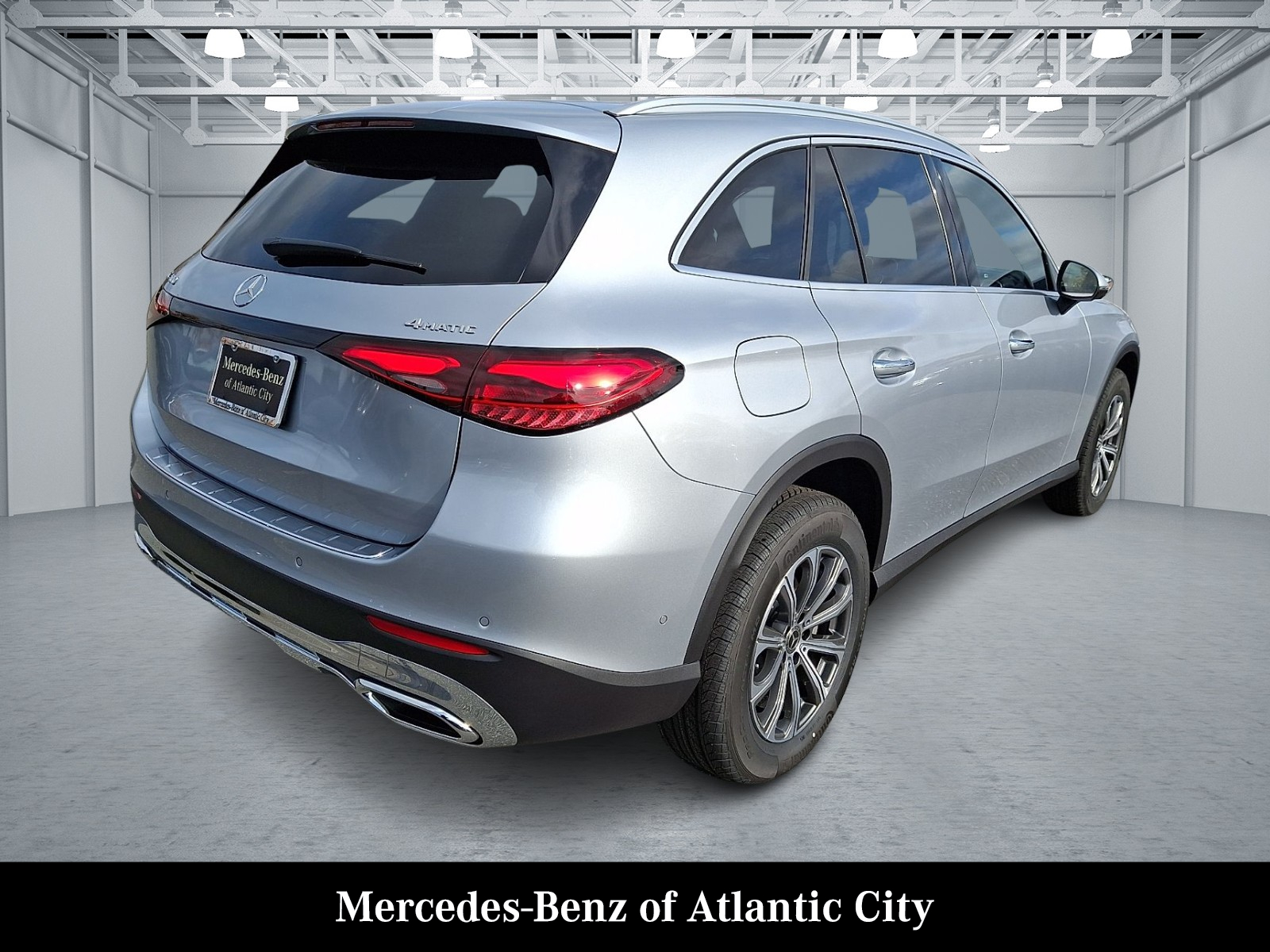 2026 Mercedes Benz GLC 300 4MATIC photo 3