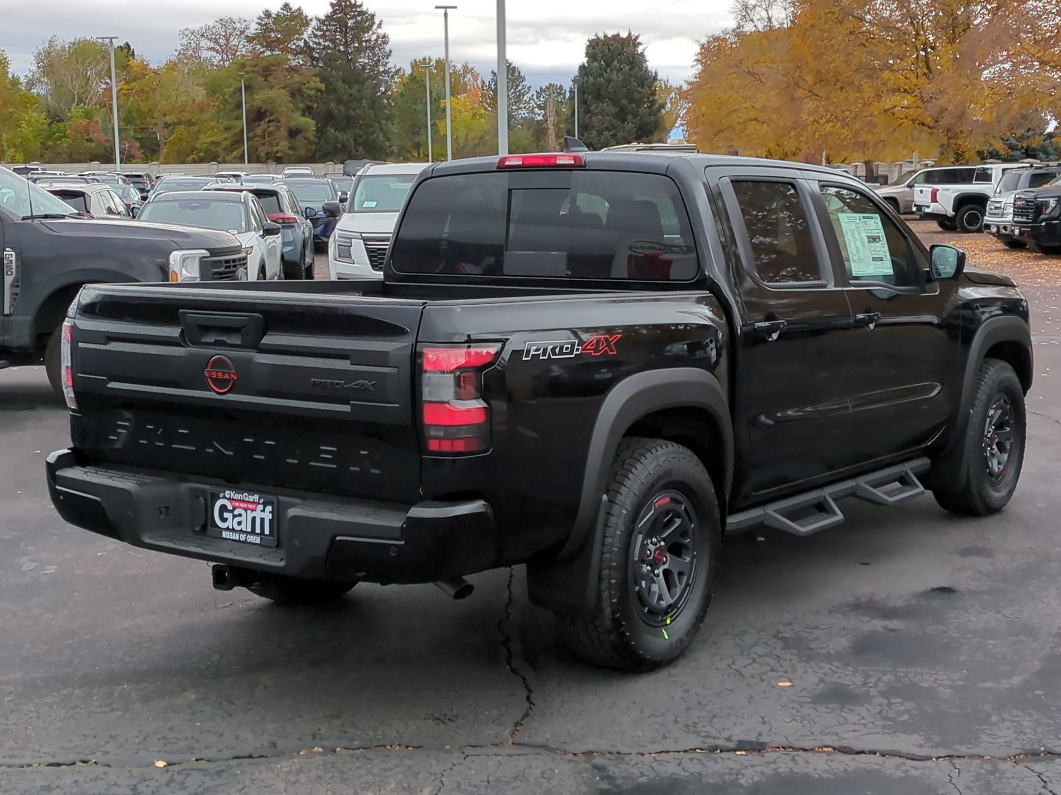 2026 Nissan Frontier Crew Cab PRO-4X photo 3