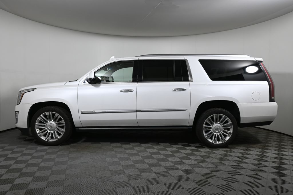 2016 Cadillac Escalade ESV Platinum photo 2