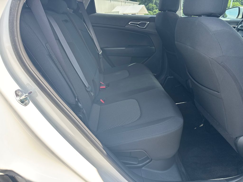 2023 Kia Sportage Hybrid LX photo 15