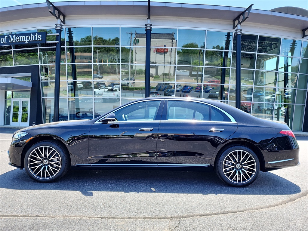 2025 Mercedes Benz S 580 4MATIC photo 2