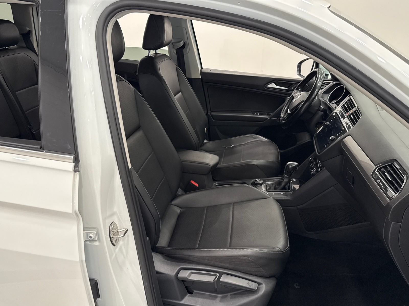 2018 Volkswagen Tiguan SE photo 40