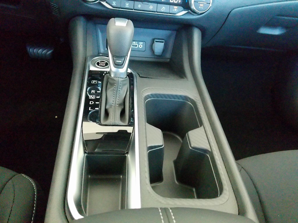 2025 Nissan Sentra SV photo 29