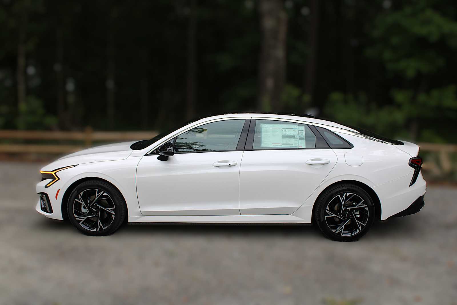 2025 Kia K5 GT-Line photo 8