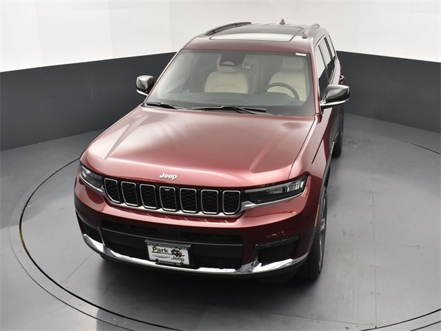 2025 Jeep Grand Cherokee Limited photo 12