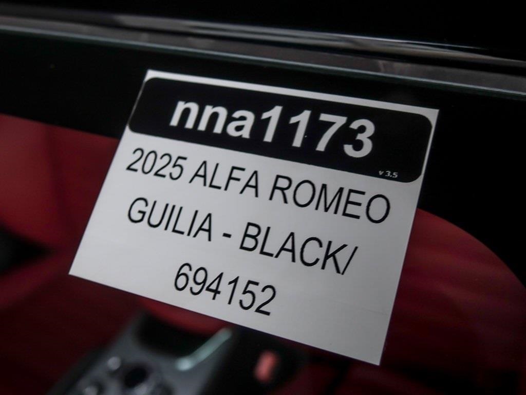 2025 ALFA ROMEO GIULIA (952) - Image 21