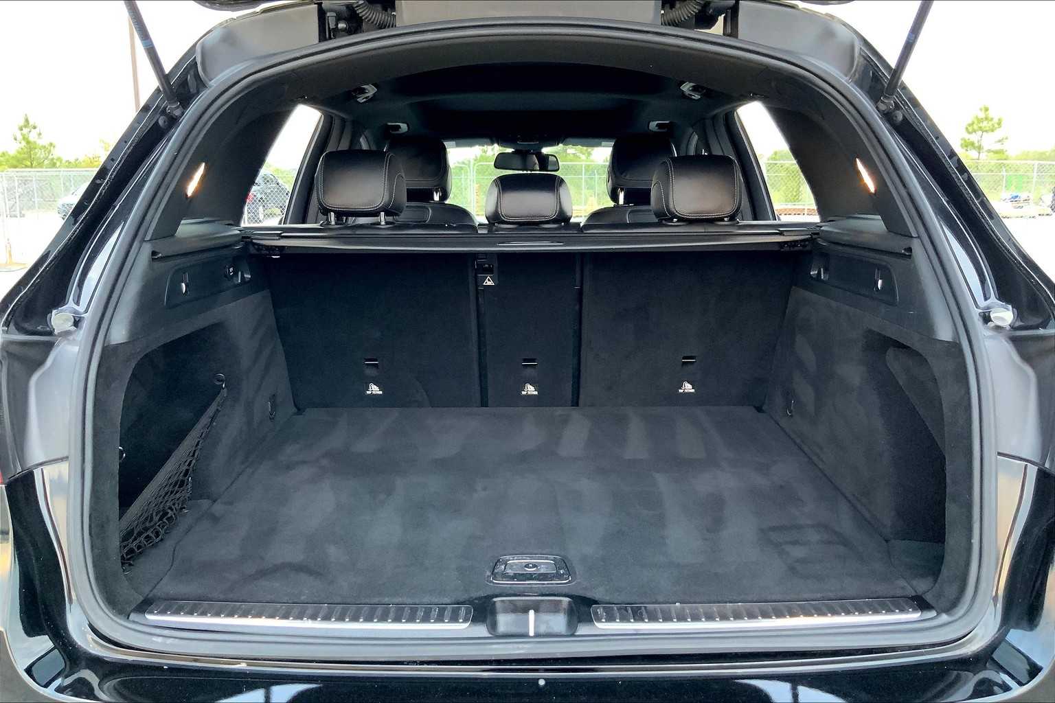 2018 Mercedes Benz GLC 300 photo 27