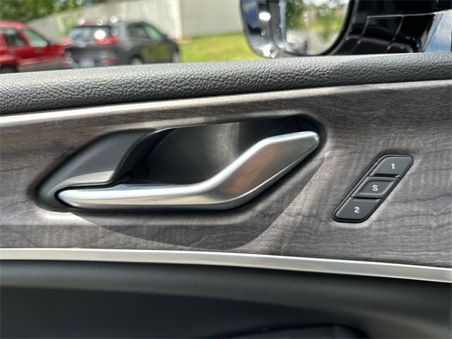 2023 Jeep Cherokee Base photo 31