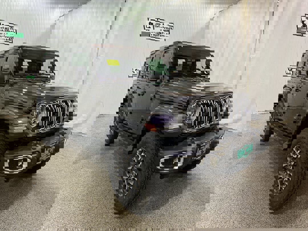 2026 Jeep Wrangler 4-Door Sahara's photo