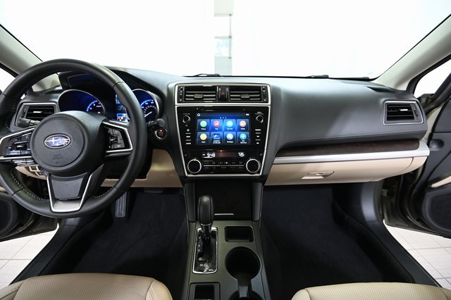 2019 Subaru Outback 2.5i photo 2