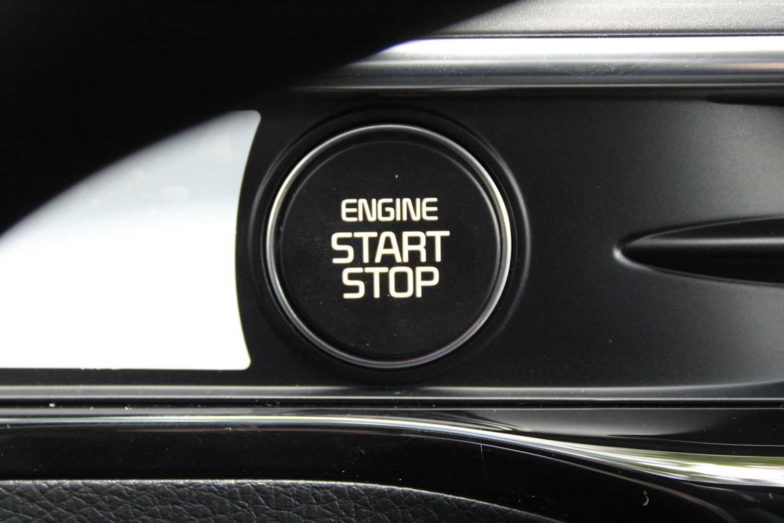 2025 Kia K5 GT-Line photo 28
