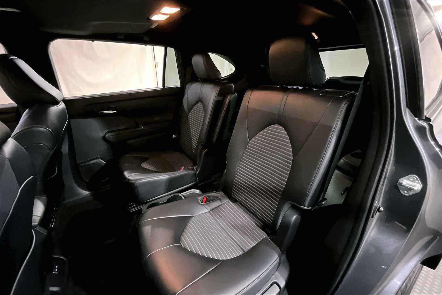 2023 Toyota Highlander XSE photo 19