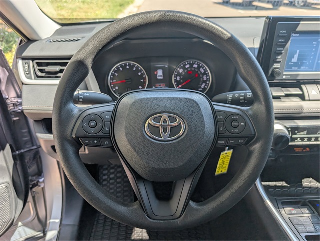 2022 Toyota RAV4 LE photo 15