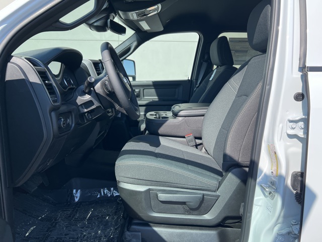 2025 Ram 2500 Tradesman photo 6