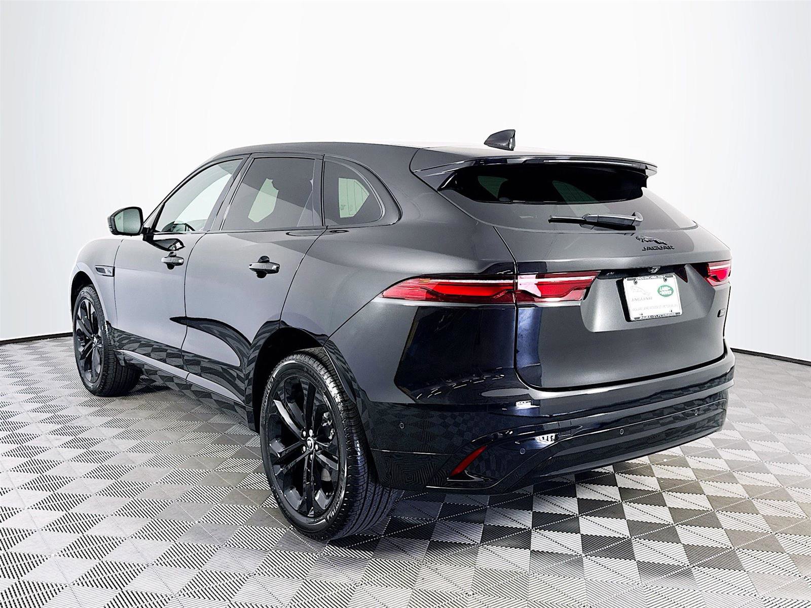 2026 Jaguar F-PACE P250 R-Dynamic S photo 6