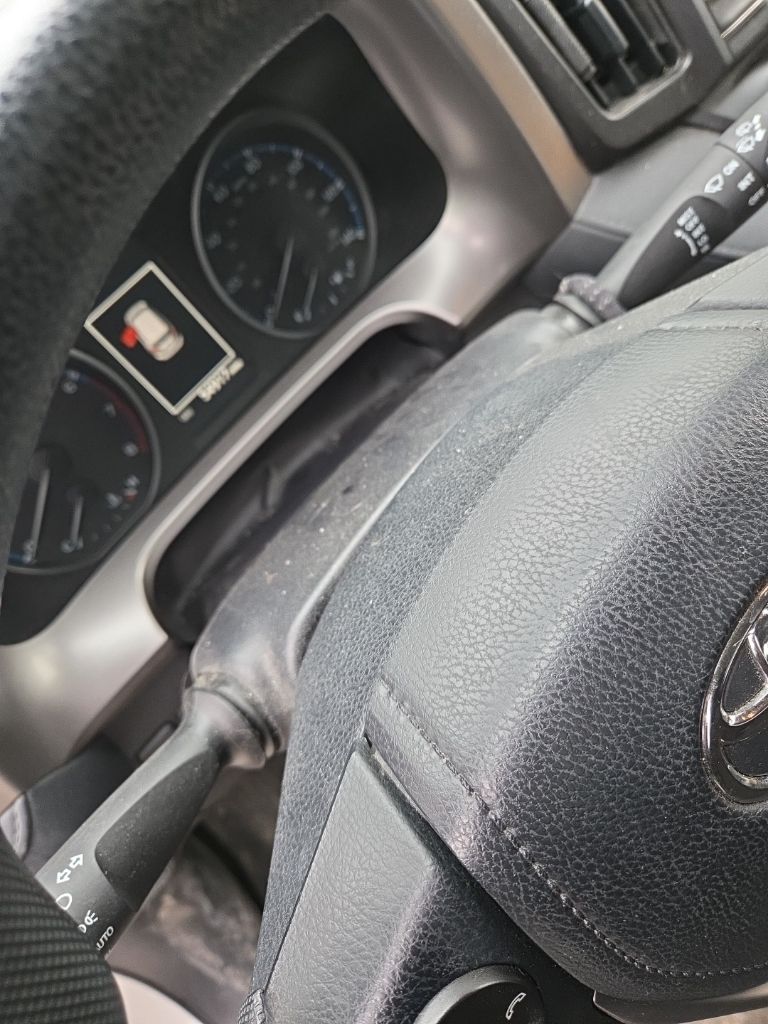 Used 2018 Toyota RAV4 LE with VIN JTMBFREV2JJ724364 for sale in Fergus Falls, Minnesota