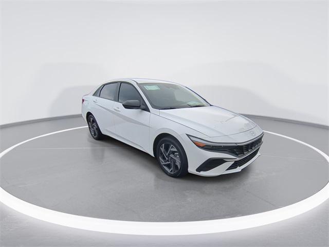 2025 Hyundai Elantra Hybrid SEL Sport photo 2