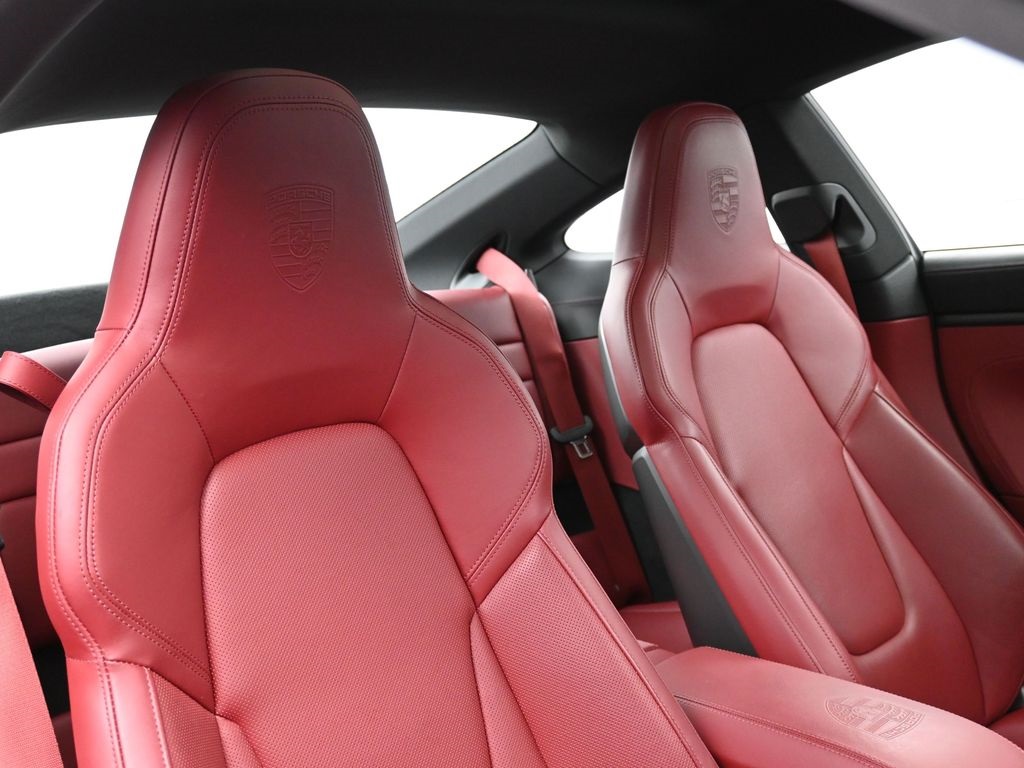2024 Porsche 911 GTS photo 24