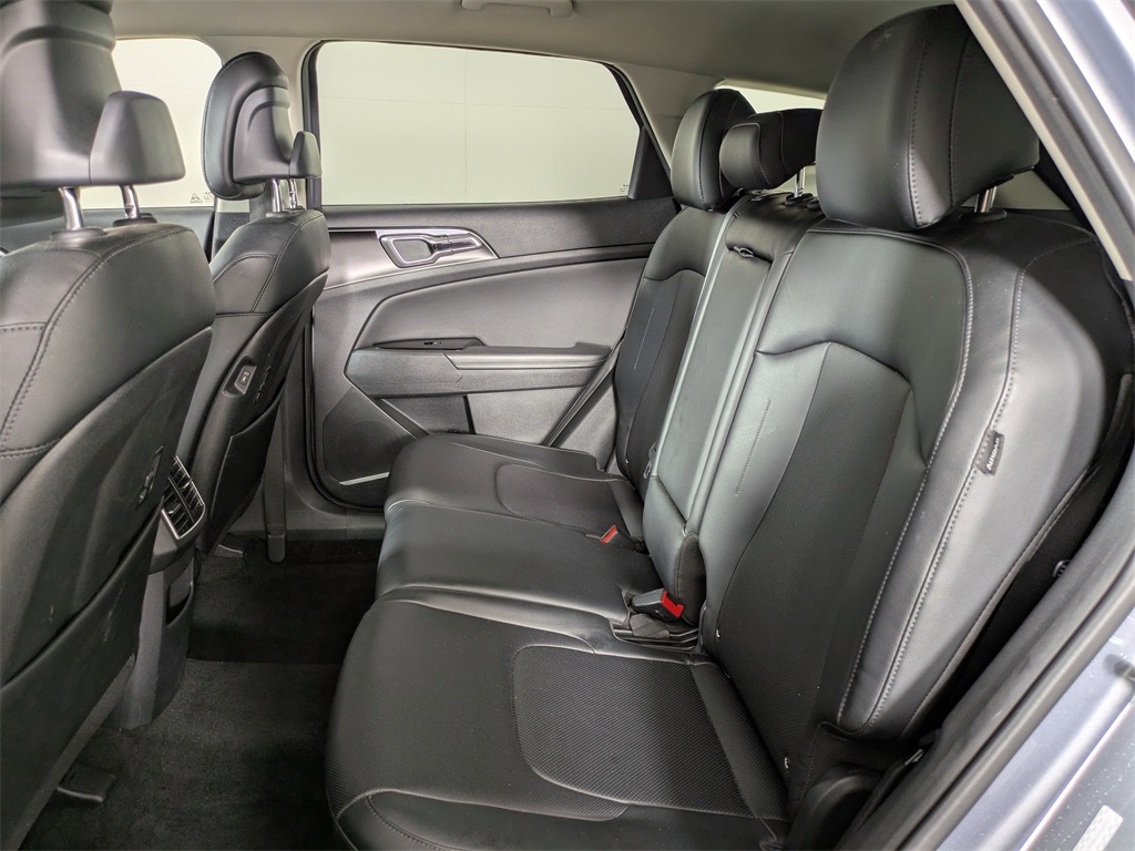 2024 Kia Sportage EX photo 12