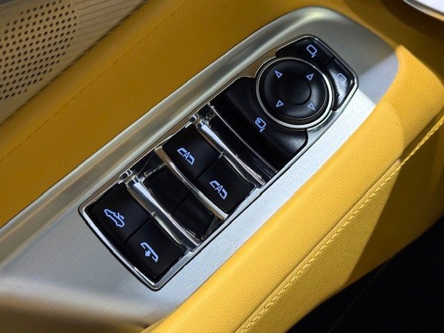 2022 Chevrolet Corvette Stingray 2LT photo 27