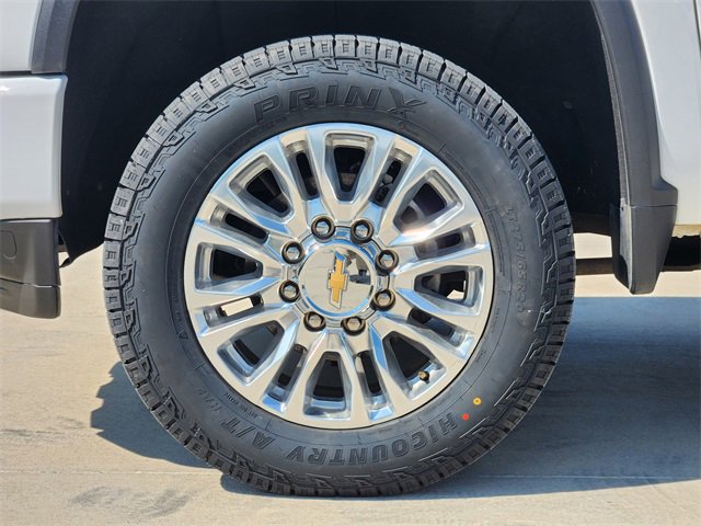 2023 Chevrolet Silverado 2500HD High Country photo 10