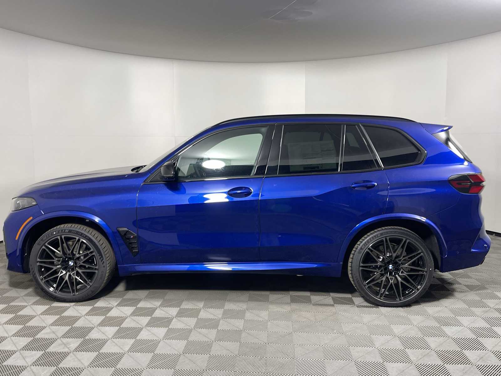 2026 Bmw X5 X5 M Competition photo 4