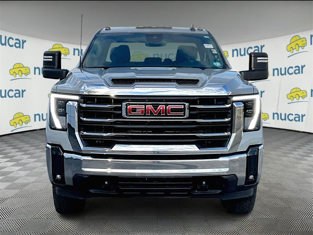2025 Gmc Sierra HD SLE photo 2