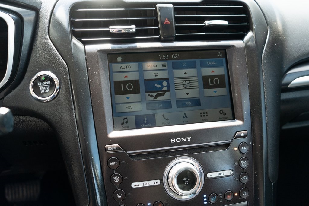 2019 Ford Fusion Hybrid Titanium photo 27