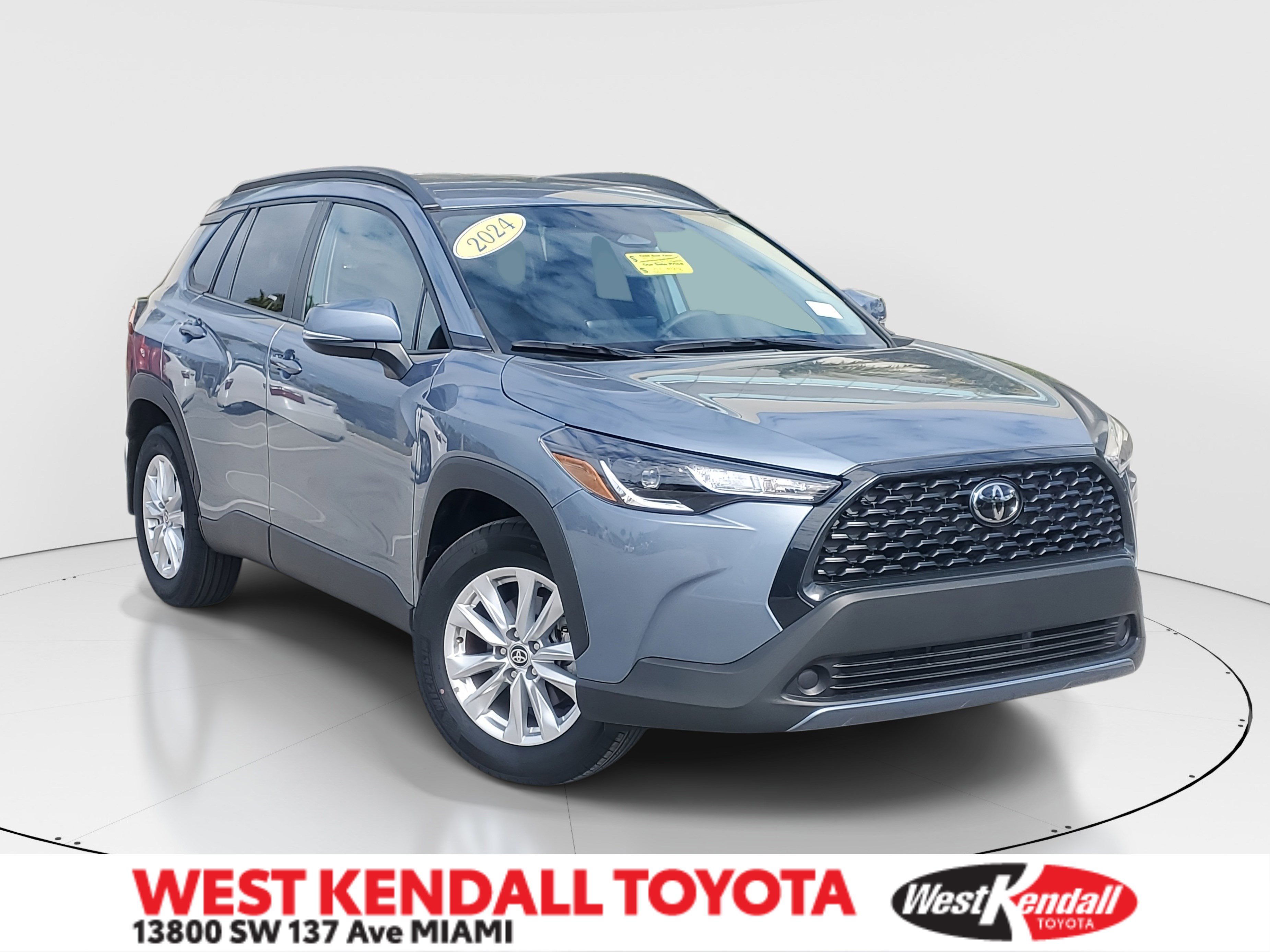 2024 Toyota Corolla Cross LE