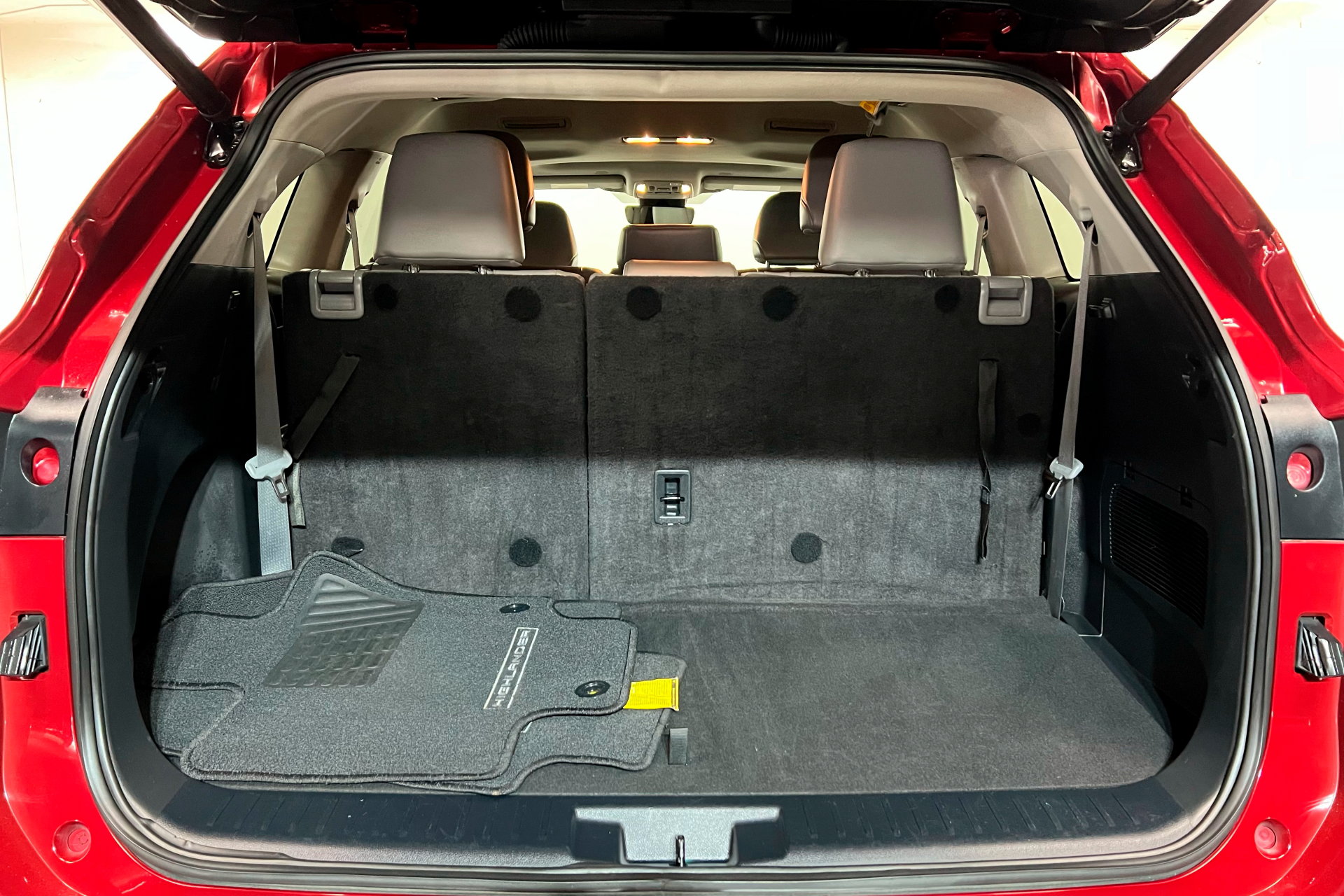 2023 Toyota Highlander XLE photo 23