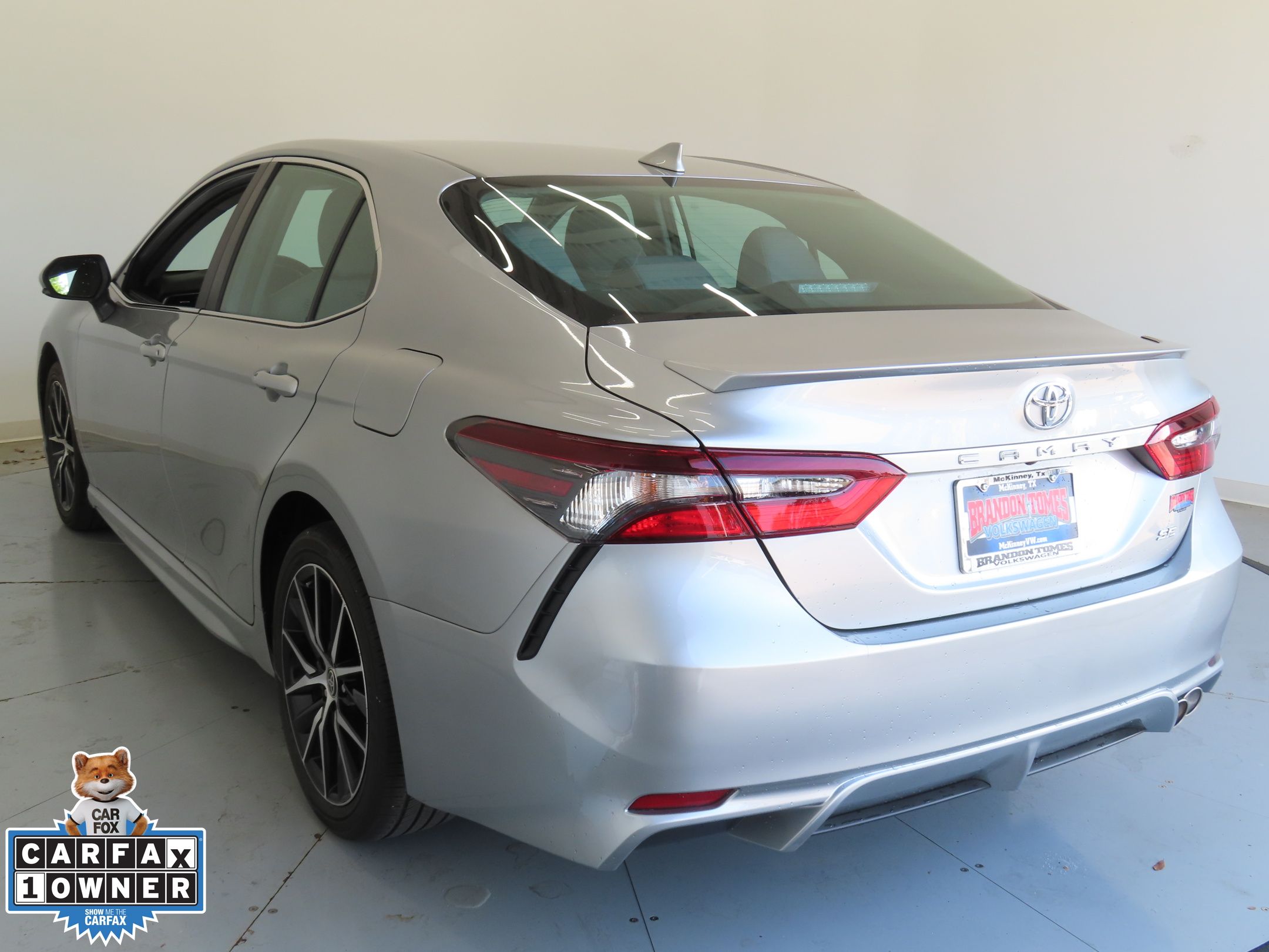2023 Toyota Camry SE photo 5