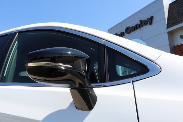 2025 Chrysler Pacifica photo 2