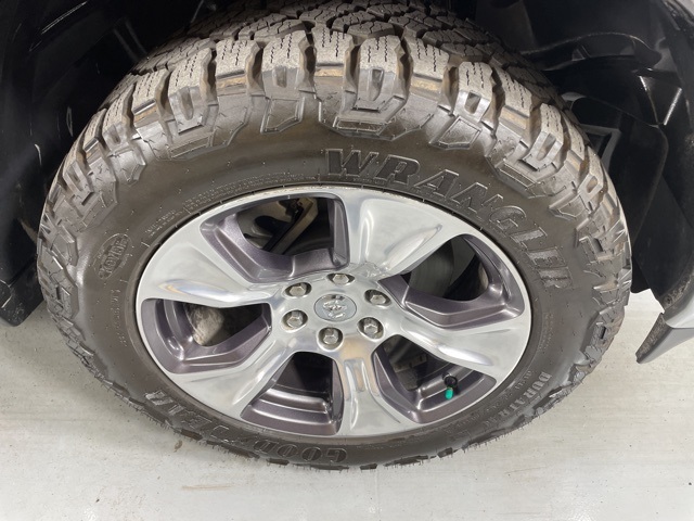 2019 Ram 1500 Laramie photo 8
