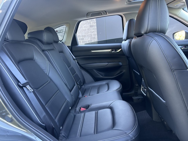 2025 Mazda CX-5 2.5 S Preferred photo 24