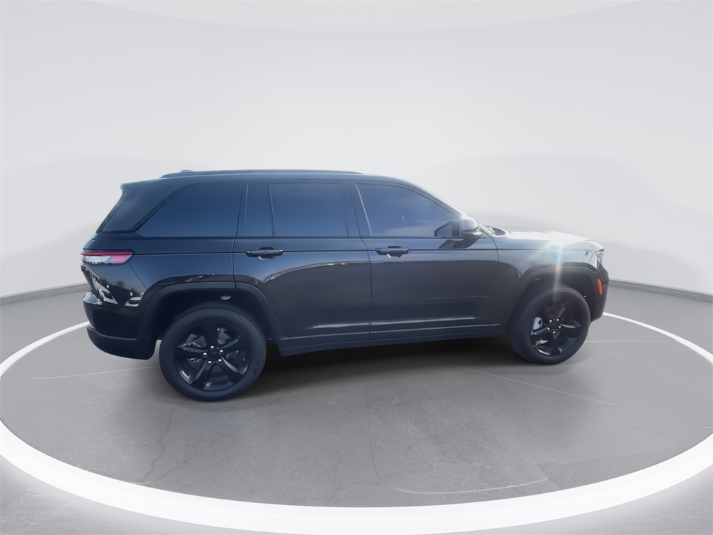 2024 Jeep Grand Cherokee Limited photo 7
