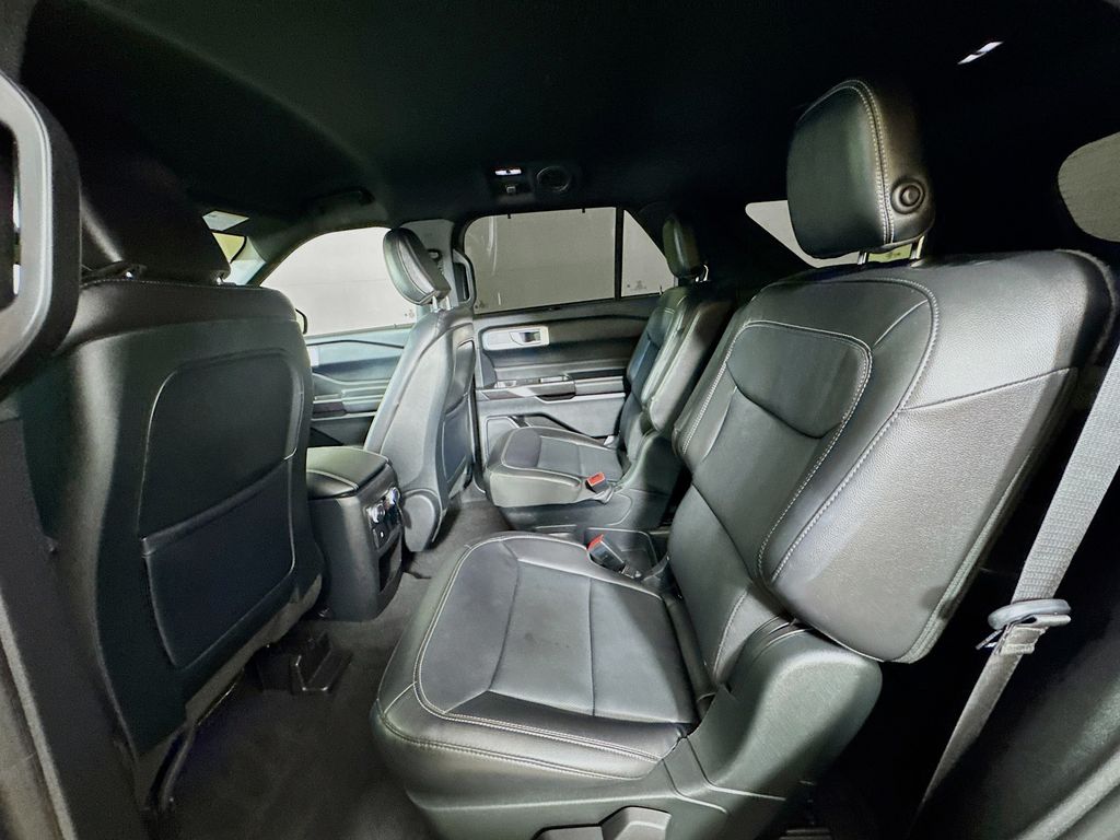 2020 Ford Explorer Limited photo 25
