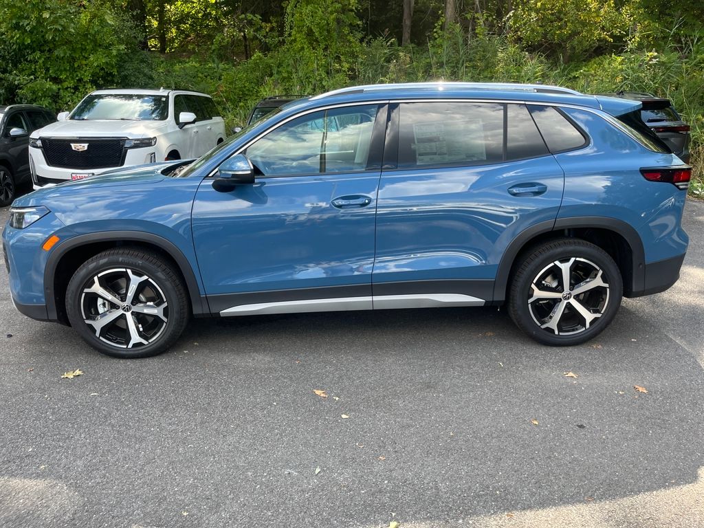 2025 Volkswagen Tiguan SE photo 4