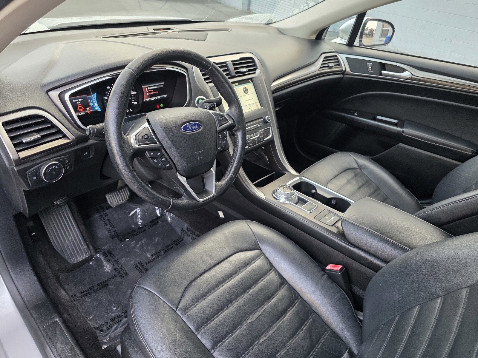 2017 Ford Fusion Energi SE photo 25
