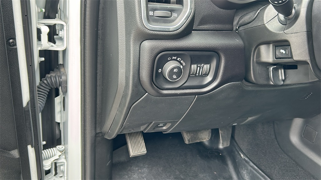2022 Ram 2500 Laramie photo 17