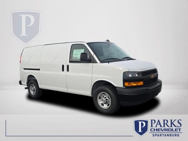 2025 Chevrolet Express Cargo Work Van's photo