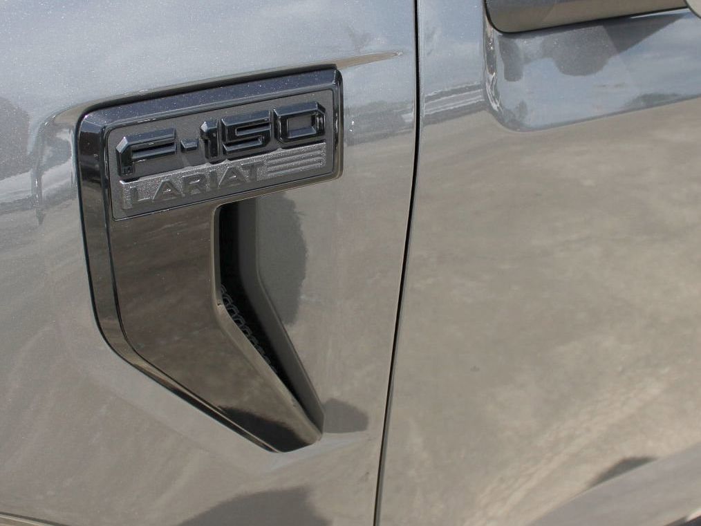 2025 Ford F-150 Lariat photo 4