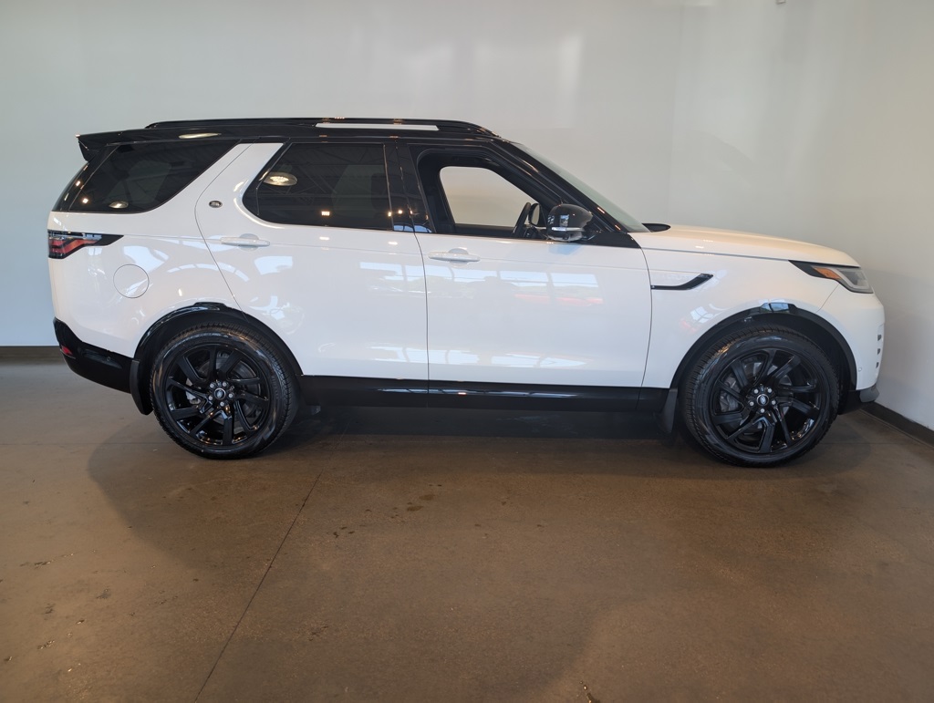 2025 Land Rover Discovery SE photo 6