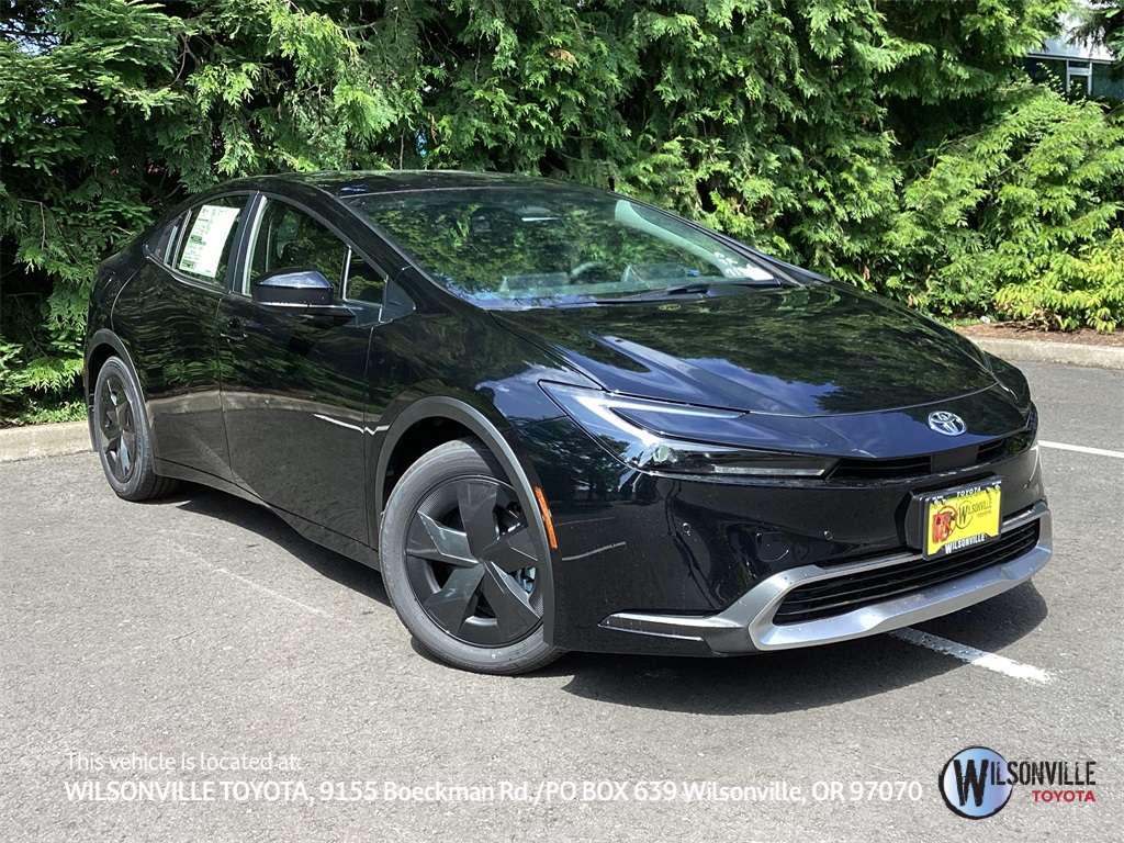 2026 Toyota Prius SE's photo