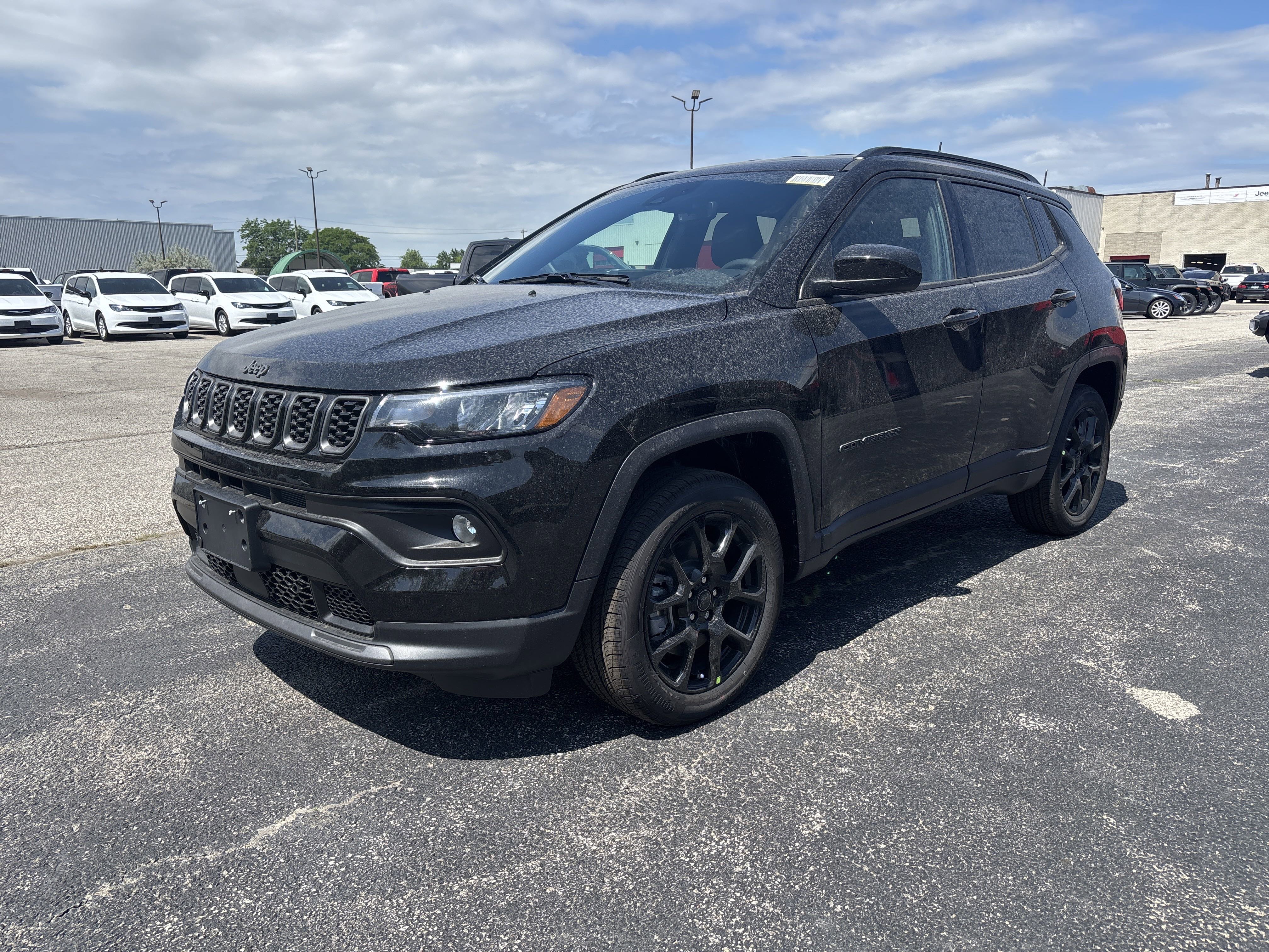 New 2025 Diamond Black Crystal Pearl Jeep Altitude image 1