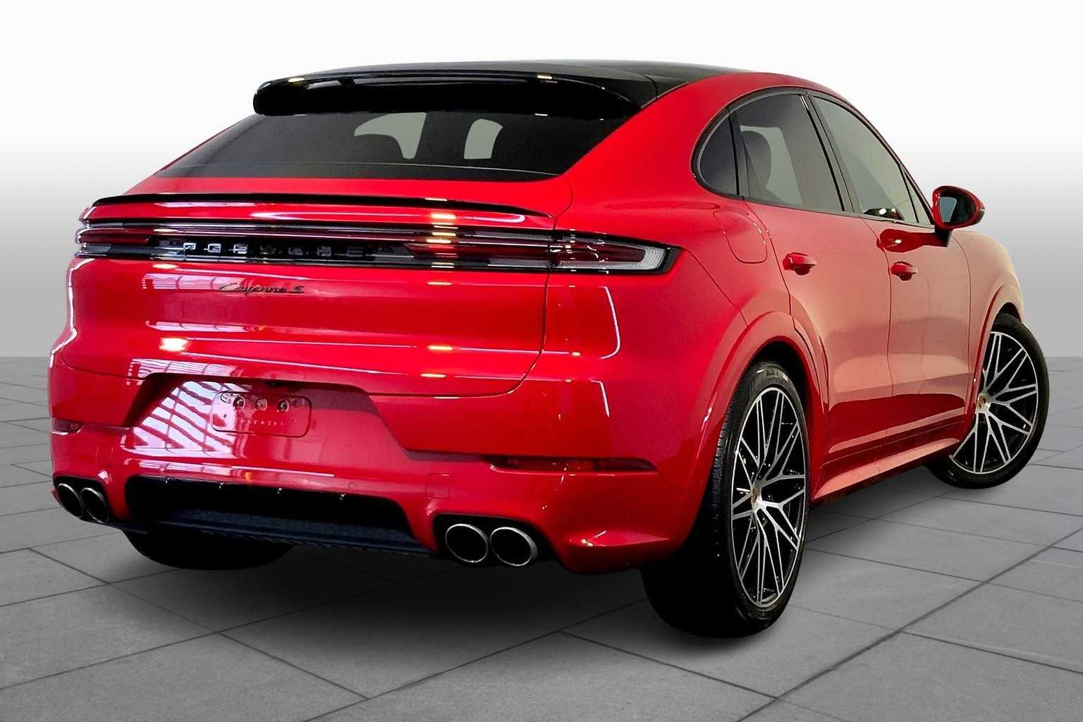 2024 Porsche Cayenne S Coupe photo 12