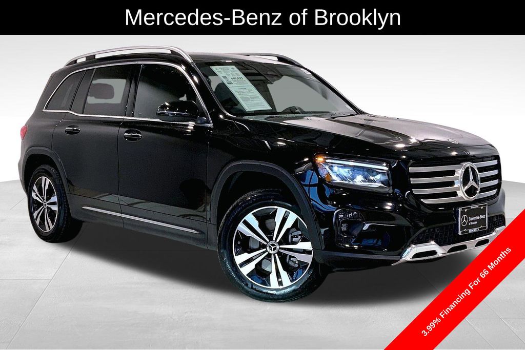 2025 Mercedes-Benz GLB Base's photo
