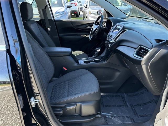 2022 Chevrolet Equinox LT photo 13