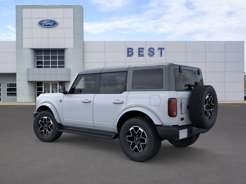 2025 Ford Bronco Outer Banks photo 4